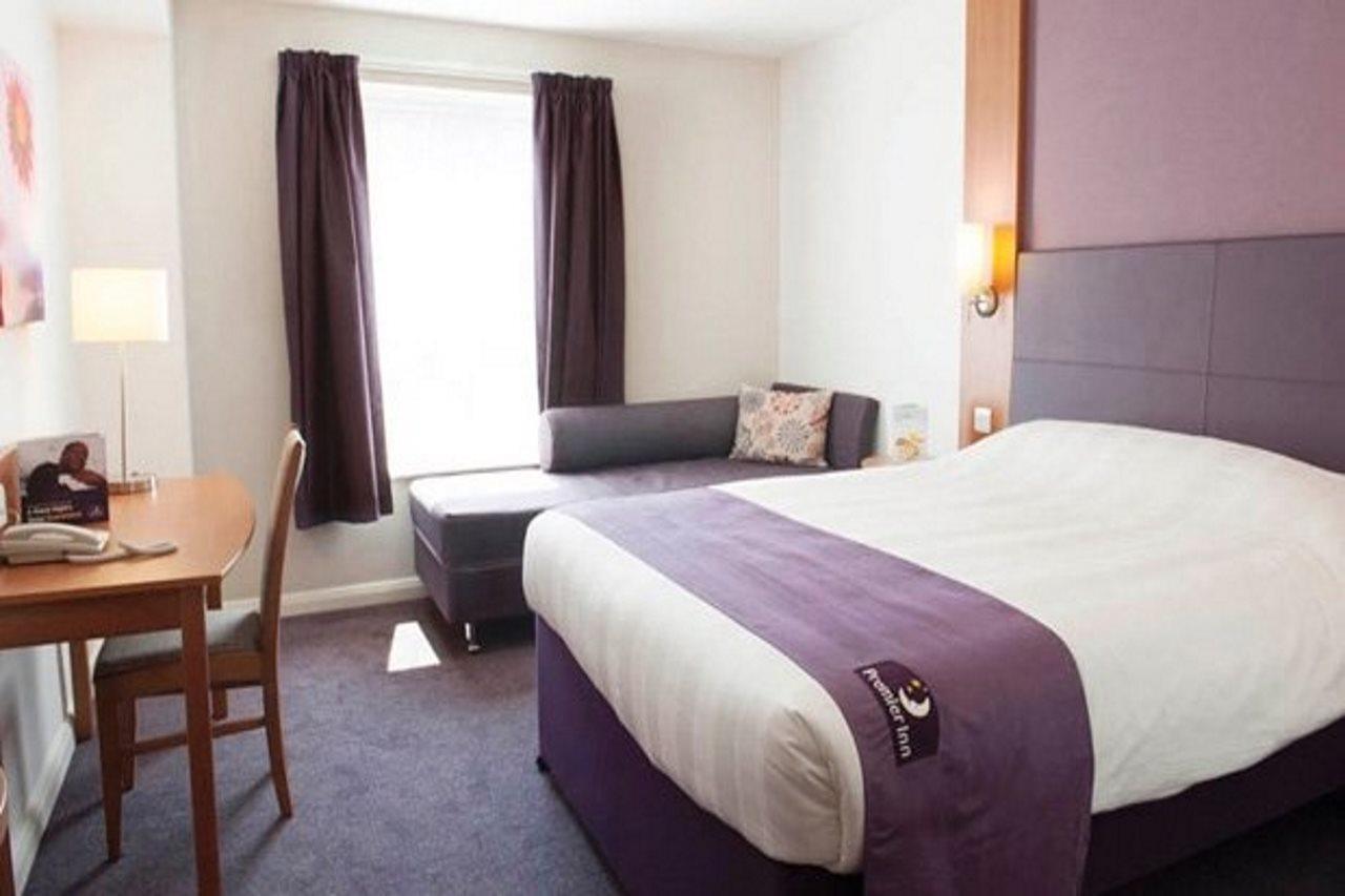 Premier Inn Bristol Cribbs Causeway 菲尔顿 外观 照片